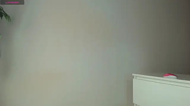 trixietaylor online show from 04.09.26