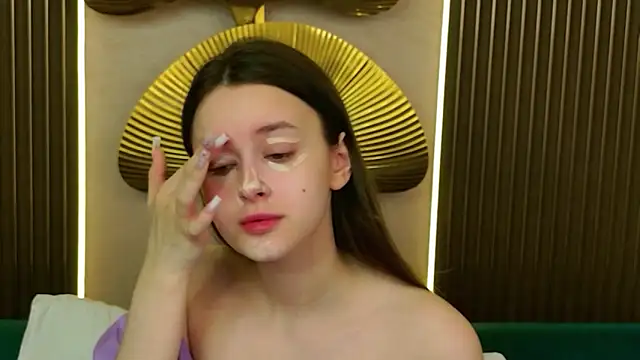 EvaSwen online show from 04.13.26