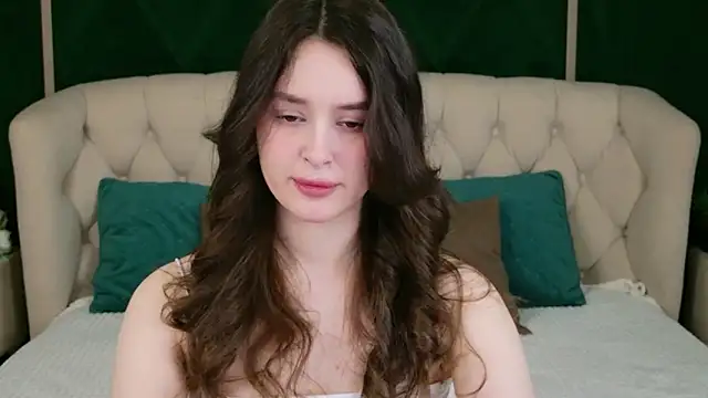 EvaSwen online show from 04.18.26