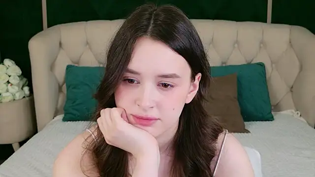 EvaSwen online show from 04.18.26