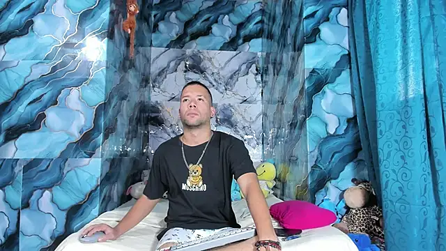 celesteyorucso1 online show from 10.16.25