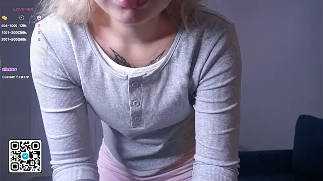 LucilaLevasseur online show from 10.12.25