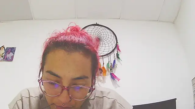 Snapshot of rojita-rojita chatting on 09.29.25 rojita-rojita online show from 09.29.25