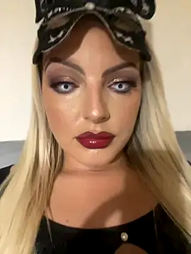 Diamondxoxx online show from 10.31.25