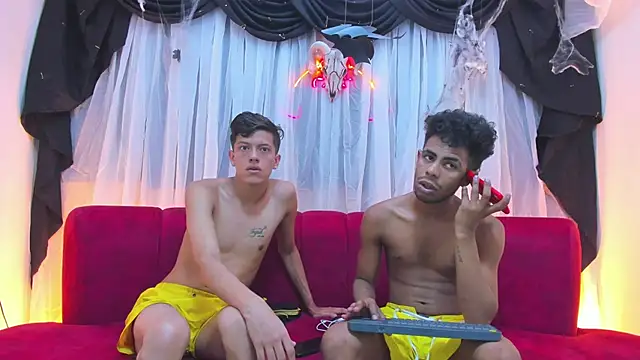 Raving Boys online show from 10.12.25