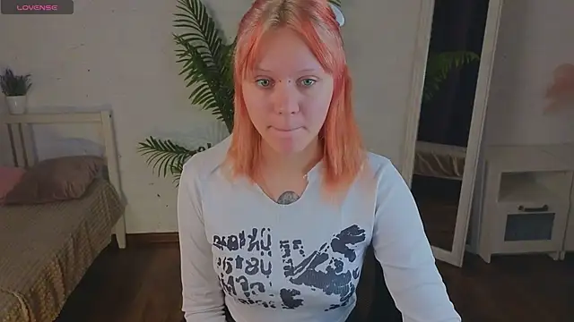 kitten murray  online show from 10.15.25