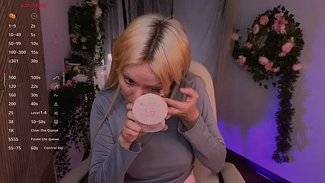 kitten murray  online show from 11.18.25