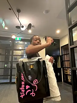 tia   fox online show from 01.13.26