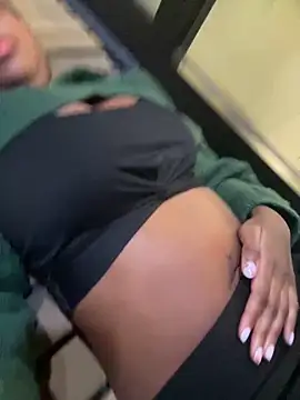 tia   fox online show from 02.10.26