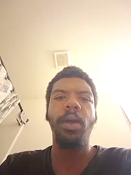 Snapshot of MrBigDickShow chatting on 10.11.25 MrBigDickShow online show from 10.11.25