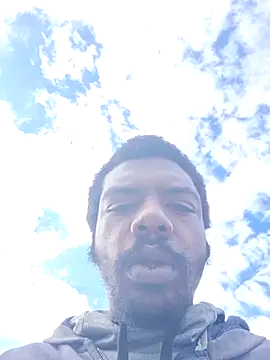 Snapshot of MrBigDickShow chatting on 10.23.25 MrBigDickShow online show from 10.23.25