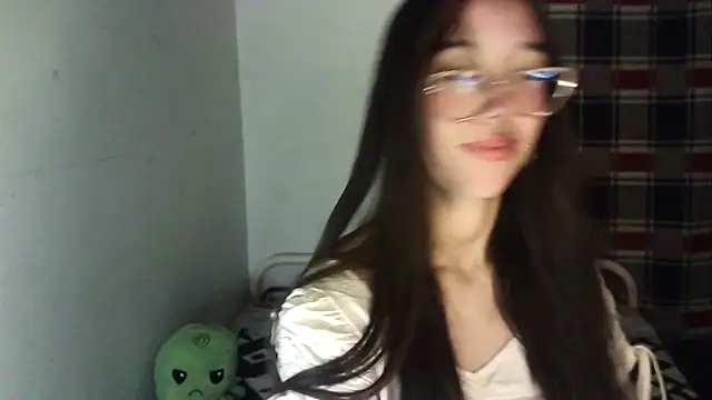 Mikha Ela online show from 10.25.25