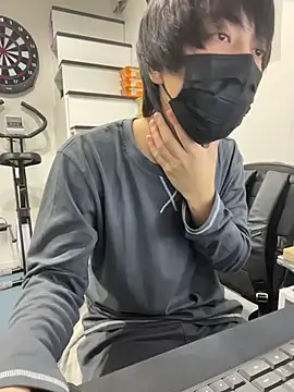 Snapshot of mikan_kun_st chatting on 10.22.25 mikan kun st online show from 10.22.25