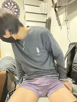 Snapshot of mikan_kun_st chatting on 12.16.25 mikan kun st online show from 12.16.25