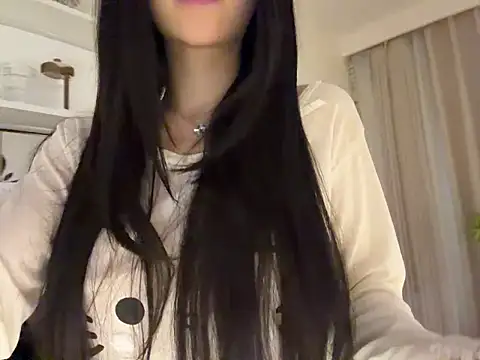 xiaowan x online show from 12.04.25