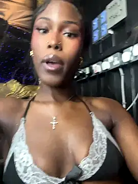 Snapshot of StarElexis chatting on 12.22.25 StarElexis online show from 12.22.25