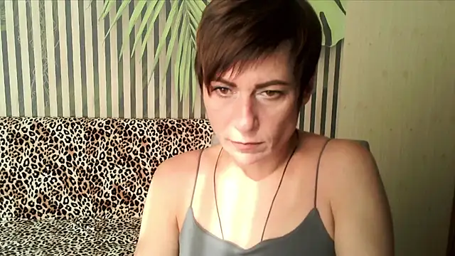 Ashley Brookss online show from 10.05.25