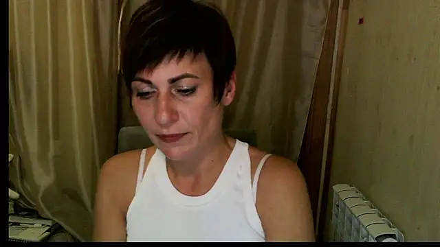 Ashley Brookss online show from 10.08.25