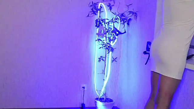 Ashley Brookss online show from 12.05.25