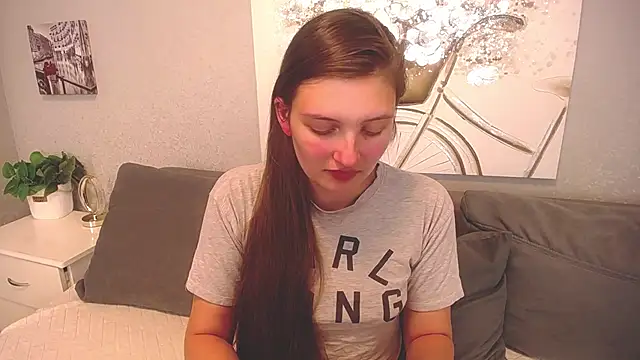 Snapshot of AlisaPeres chatting on 10.10.25 AlisaPeres online show from 10.10.25