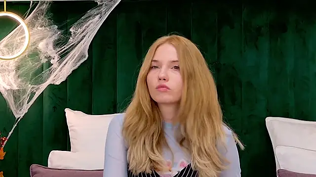 MelissaLiss online show from 10.21.25