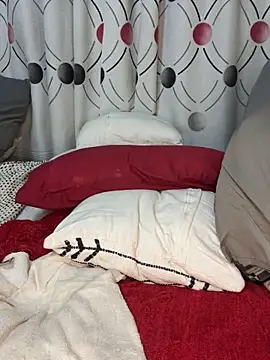 CynnxxxBarb online show from 11.29.25