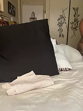 Snapshot of CynnxxxBarb chatting on 02.04.26 CynnxxxBarb online show from 02.04.26