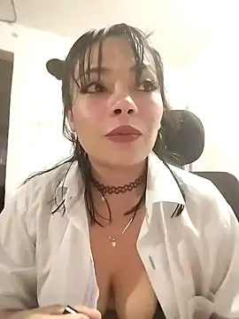Snapshot of Valentina_Squirt- chatting on 10.09.25 Valentina Squirt- online show from 10.09.25