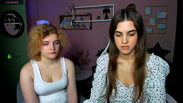 Snapshot of lina_fox12 chatting on 12.16.25 lina fox12 online show from 12.16.25