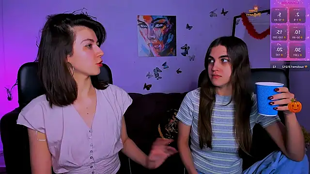 Snapshot of lina_fox12 chatting on 12.22.25 lina fox12 online show from 12.22.25