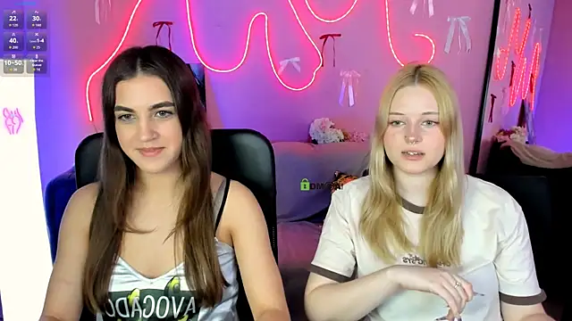 Snapshot of lina_fox12 chatting on 03.25.26 lina fox12 online show from 03.25.26