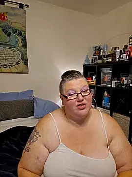 Snapshot of Budd_Bunney chatting on 10.14.25 Budd Bunney online show from 10.14.25