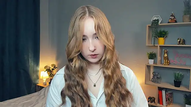 Snapshot of EasterMurry chatting on 10.26.25 EasterMurry online show from 10.26.25