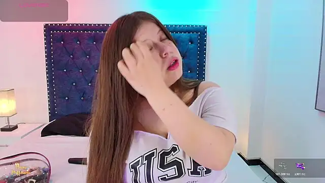 Snapshot of Cammi_wagner chatting on 10.25.25 Cammi wagner online show from 10.25.25