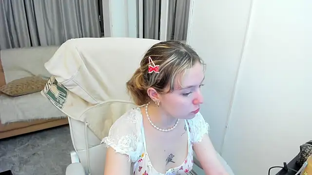 Lucia Copper online show from 12.01.25