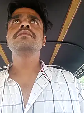 puneriboy32 online show from 11.13.25