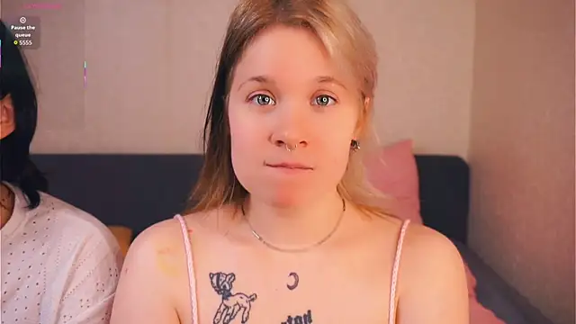 EviaVanveen online show from 11.24.25