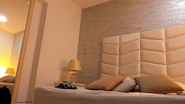 jax black online show from 12.18.25