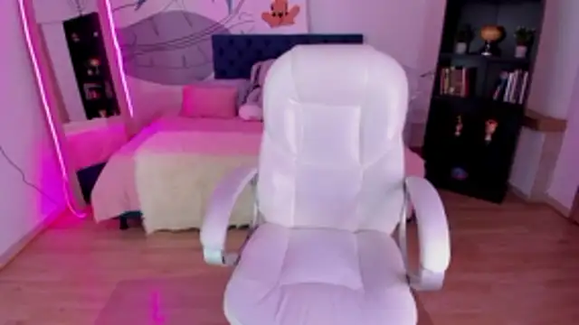 Goth Alice online show from 11.03.25