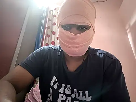 Snapshot of mallu_boy_23 chatting on 09.29.25 mallu boy 23 online show from 09.29.25