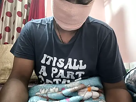 Snapshot of mallu_boy_23 chatting on 09.30.25 mallu boy 23 online show from 09.30.25