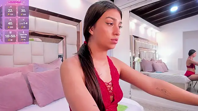 Snapshot of karolgaviriaa chatting on 10.06.25 karolgaviriaa online show from 10.06.25