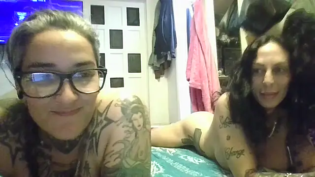 inkdhollow1 online show from 06.06.26