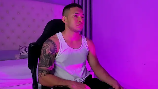 Snapshot of venedic_bull chatting on 02.12.26 venedic bull online show from 02.12.26