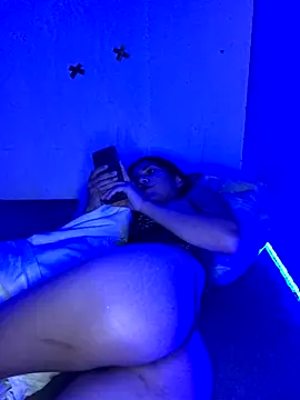 Snapshot of deby_03 chatting on 11.16.25 deby 03 online show from 11.16.25