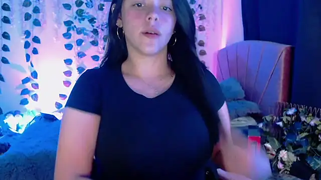 Snapshot of Chloe-laurent03 chatting on 03.02.26 Chloe-laurent03 online show from 03.02.26