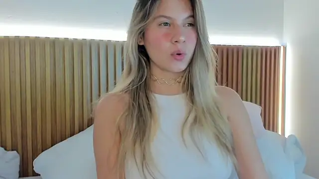 Snapshot of mia_curry chatting on 02.06.26 mia curry online show from 02.06.26