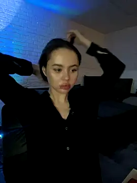 AlmaryKim online show from 12.08.24