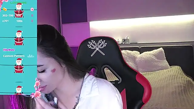 AlmaryKim online show from 12.25.24