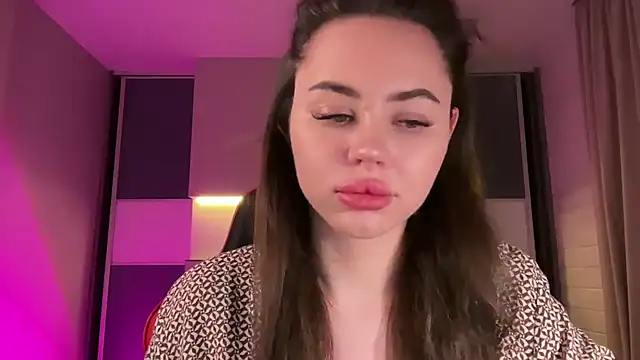 AlmaryKim online show from 02.10.25